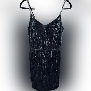 Forever 21 crushed velvet dress M